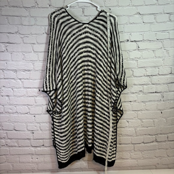 NWT Decree Black and White Striped Open Front Light Weight Poncho XL - Picture 2 of 8